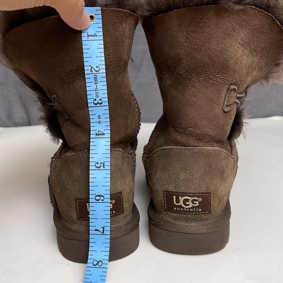 Ugg boots - Picture 10 of 12